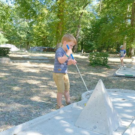 Camping Etang Des Bois Vieilles-Maisons-sur-Joudry Esterno foto
