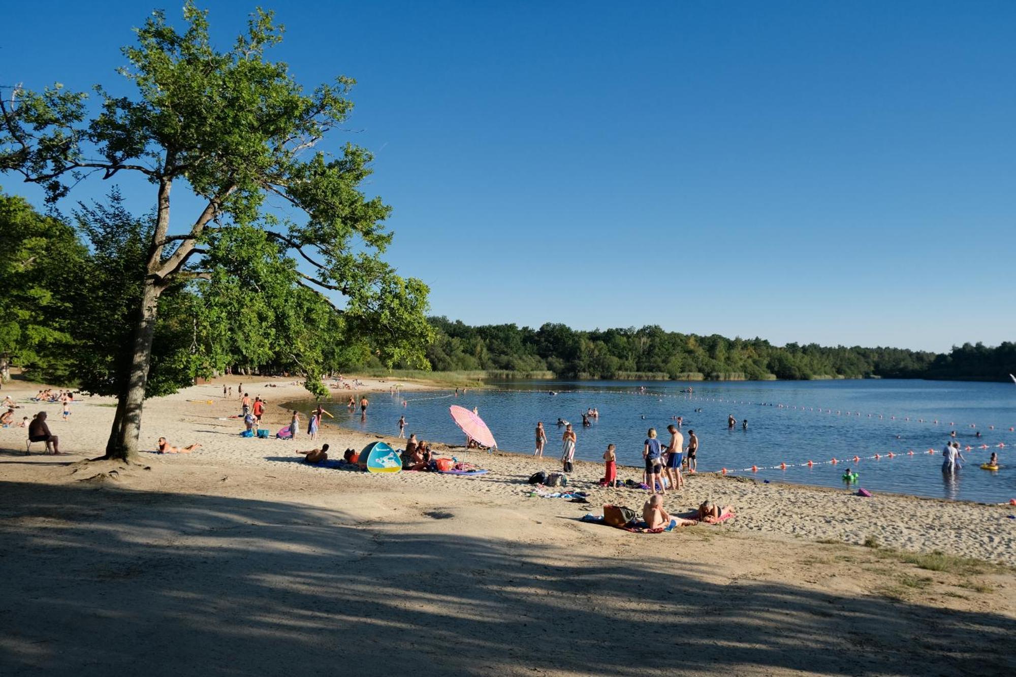 Camping Etang Des Bois Vieilles-Maisons-sur-Joudry Esterno foto
